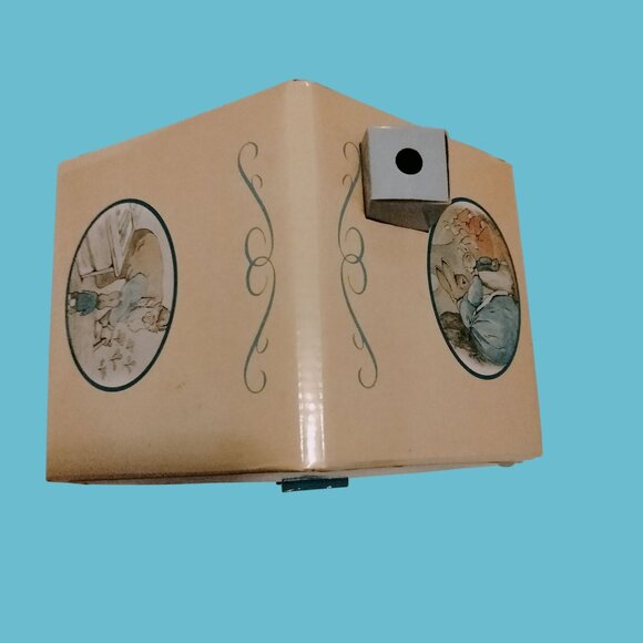 Frederick Warne Peter Rabbit Art Set Crayons Color Pencils Markers House Box - Picture 14 of 14